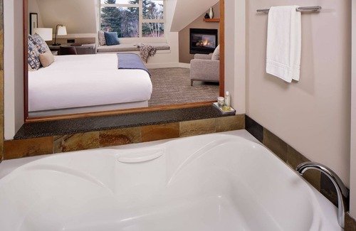 Fairhaven Hotel | Chrysalis Inn & Spa Bellingham, Curio Collection by Hilton
