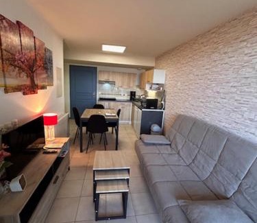 Levernois Apartment | Chtibourguignon, Appartement dans très agréable résidence avec piscine chauffée et sauna