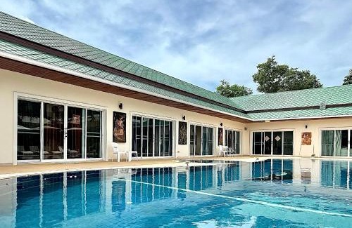 Rawai House | Chuan SeaFront Villa Rawai Phuket