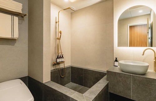 Chuncheon Hotel | Chuncheon Hound Hotel Namchuncheon Station