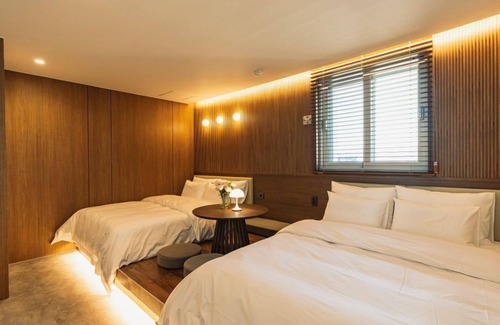 Chuncheon Hotel | Chuncheon Hound Hotel Namchuncheon Station