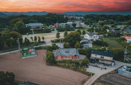 Chuncheon House | Chuncheon Viandante Dokchaehanok