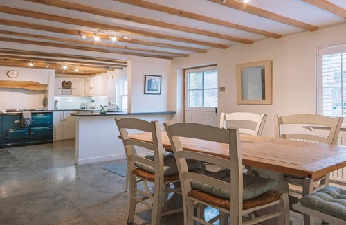 West Down Cottage | Church Cottage Sleeps 6 |Logburner, Dog Friendly