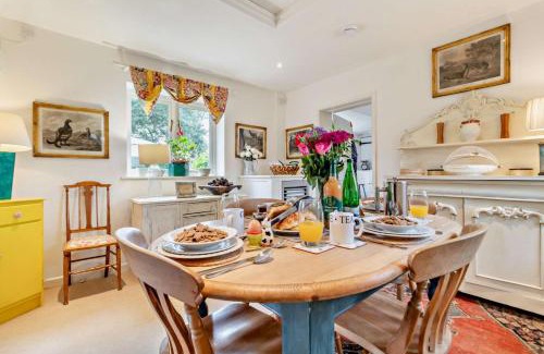 Campsea Ashe House | Church Farmhouse Annexe