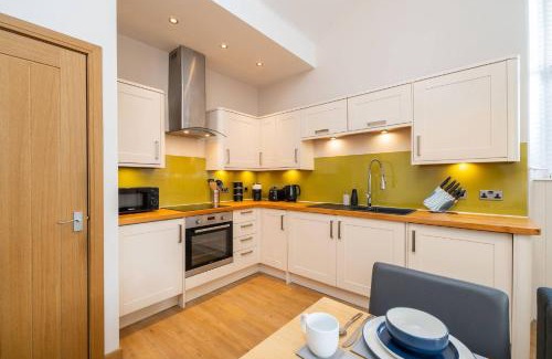 Montrose Apartment | Church House