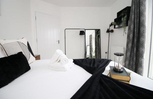Lisvane Apartment | Church Road Cardiff FREE parking