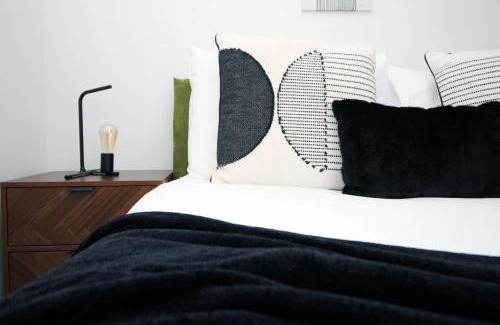 Lisvane Apartment | Church Road Cardiff FREE parking