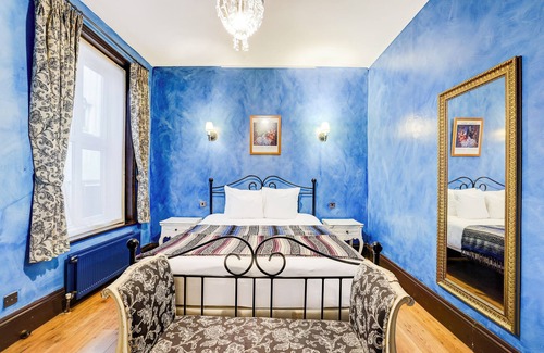 Camberwell Hotel | Church Street Hotel by Belvilla near The Oval