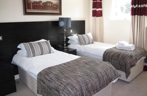 Bootham Apartment | Churchill Two Bedroom Apartments with Free Parking and The Minster view