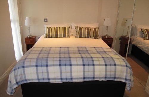 Bootham Apartment | Churchill Two Bedroom Apartments with Free Parking and The Minster view
