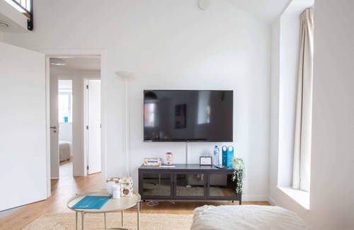 Ukkel Apartment | Churchill VI - Three Bedroom Apartment, Sleeps 8