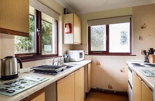 Liskeard Cottage | CHY LOWENNA, pet friendly, with a garden in Liskeard