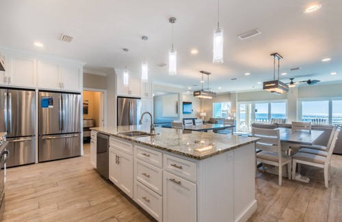 Gulf Shores House | Cielo Vista - 11 beds Sleeps 40! /LED Pool, Game Room & Theatre - Beach Service