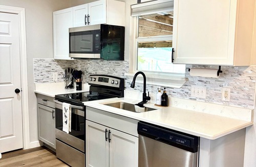 McKinney Other | Cielo’s Retreat, A Charming 3-bedroom farmhouse in McKinneyprincenton