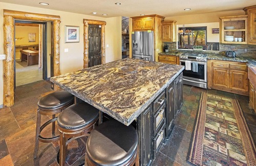Big Bear Lake Cabin | Cienega Lakeview by Destination Big Bear : Spectacular Luxury Lakefront! HOT TUB W/Lake and Mountain Views! EV Charger! Game Room with Pool Table! Gourmet Kitchen!