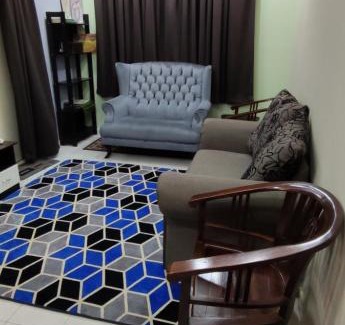 Taman Seraya Apartment | Cikgu Azue Homestay with lift 1floor security gate