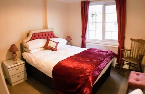 Whitland Other | Cilpost Farmhouse - Indoor Heated Pool