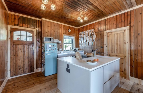 Barmouth House | Cilynys - Three Bedroom House, Sleeps 6
