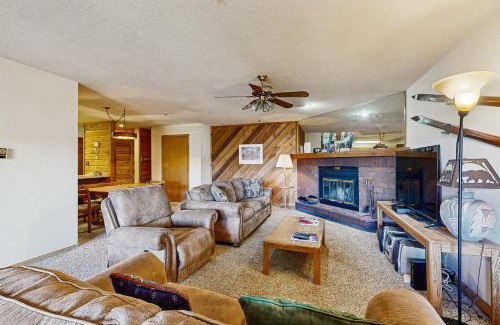 Historic District Apartment | Cimarron #305
