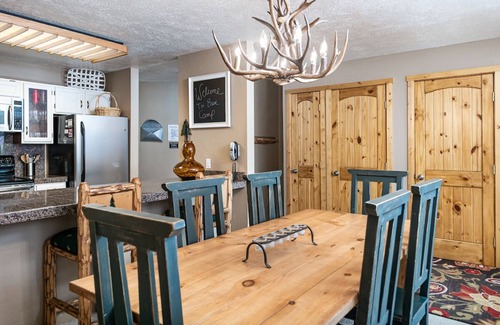 Historic District Condo | Cimarron Elk Condo: Great Downtown Location