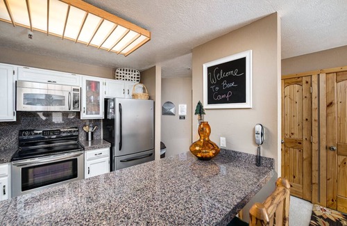 Historic District Condo | Cimarron Elk Condo: Great Downtown Location