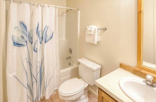 Telluride House | Cimarron Lodge 50 by Avantstay Ski-in/ski-out Property in Complex w/Two Hot Tubs!