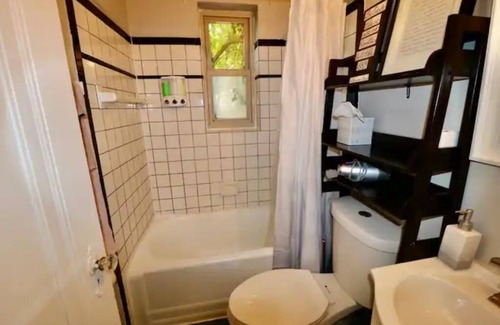 Roselawn Finance Apartment | Cincinnati Themed, Historic Big Sky Apartments!