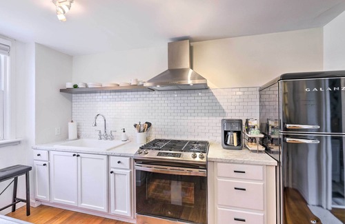 Northside Apartment | Cincinnati Vacation Rental: 6 Mi to Downtown!