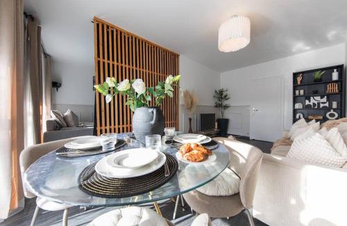 Tours Apartment | CineHome - 5 min Tours centre-Parking/Tram au pied