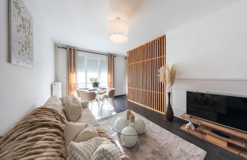Tours Apartment | CineHome - 5 min Tours centre-Parking/Tram au pied