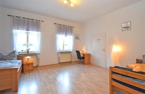 Ballenstedt Apartment | Cinema Comfort in Ballenstedt, cleaning included