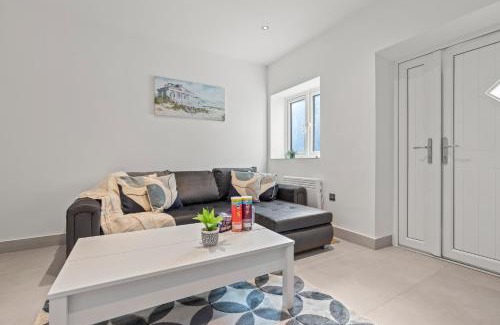 Roath Apartment | Cinema Studio Room with Spa