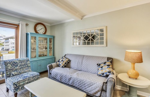 Midtown Ocean City Apartment | Cinnamon Teal 9 - Newly Updated, 1/2 Block to Beach on 75th St!