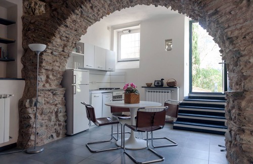 Dosso Apartment | CINQUE TERRE LEVANTO/DOSSO A COZY HOUSE IMMERSED IN NATURE NOT FAR FROM THE SEA