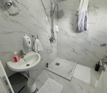 Matuzici Apartment | CIOM Apartment