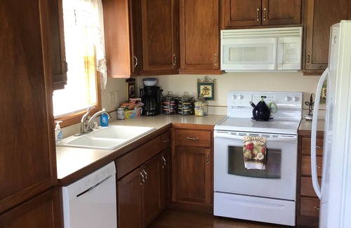 Stamping Ground Apartment | Circle F Acres: Comfortable, Rural Setting, ARK, Distilleries, Pet friendly