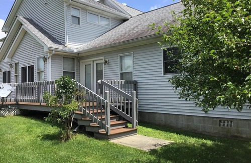 Stamping Ground Apartment | Circle F Acres: Comfortable, Rural Setting, ARK, Distilleries, Pet friendly