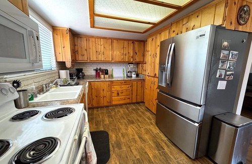 Oak Shores House | Circle Oak Lake View Family Home