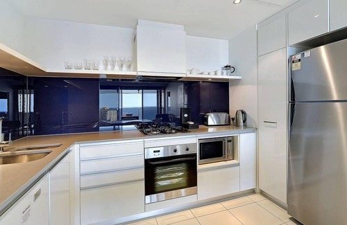 Surfers Paradise Apartment | Circle on Cavill - In the heart of paradise