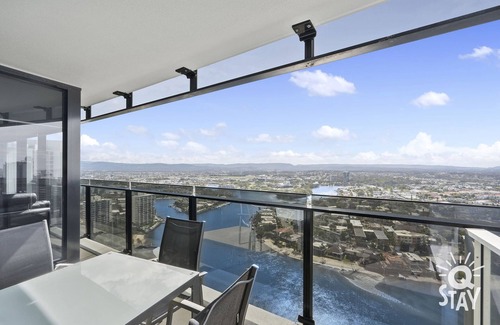 Surfers Paradise Apartment | Circle on Cavill – 1 Bed + Study Hinterland Views