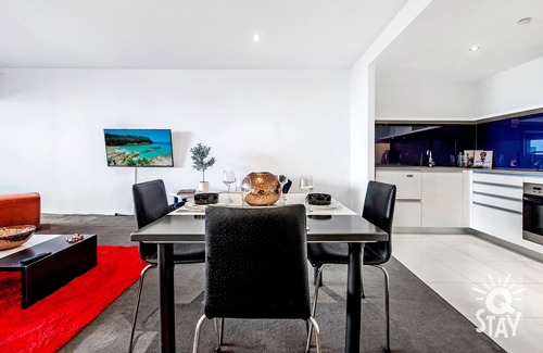 Surfers Paradise Apartment | Circle on Cavill – 1 Bed Unit Ocean View — Q Stay