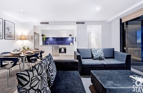 Surfers Paradise Apartment | Circle on Cavill - 2 Bedroom Sea View, High Floor