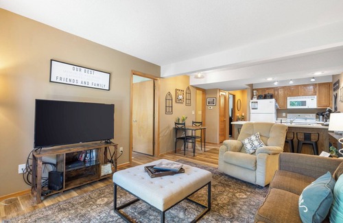 Notch Estates Condo | Circle Retreat Duo | 2 Units w/Shared Amenities