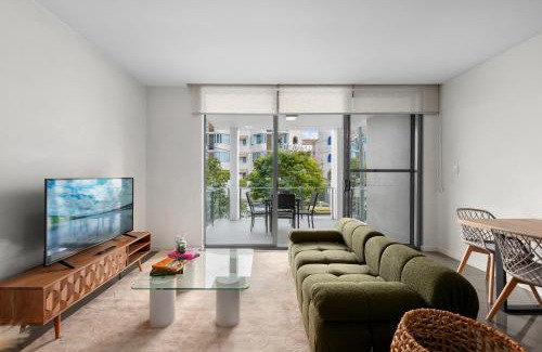 New Farm Apartment | Cirque Boutique Apartments - Hosted by Coastal Letting Co.