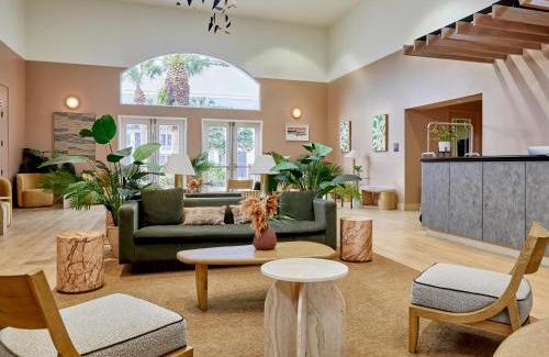 West Kissimmee Hotel | Cirrus