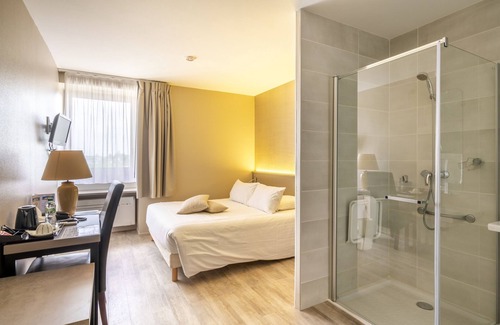 Romorantin-Lanthenay Hotel | Cit' Hôtel la Pyramide