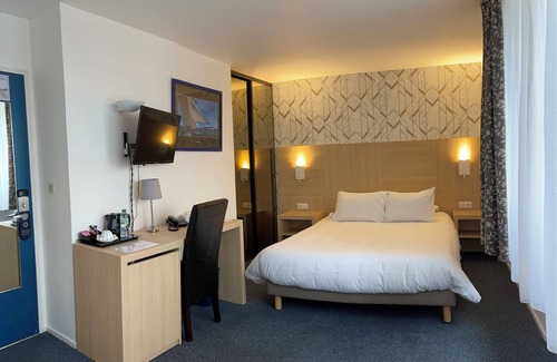 Romorantin-Lanthenay Hotel | Cit' Hôtel la Pyramide