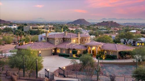 East Mesa Villa | City View Manor