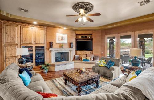 East Mesa Villa | City View Manor