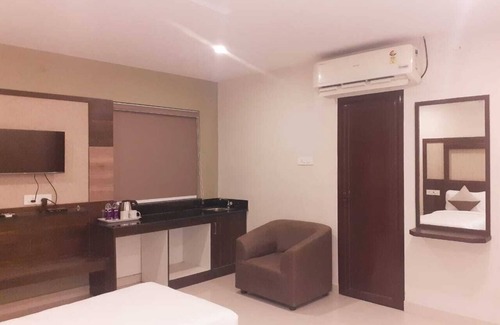 Manapakkam Hotel | Citi Luxe